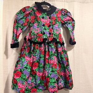 Vintage Floral Long Sleeve Dress with Velvet Accents